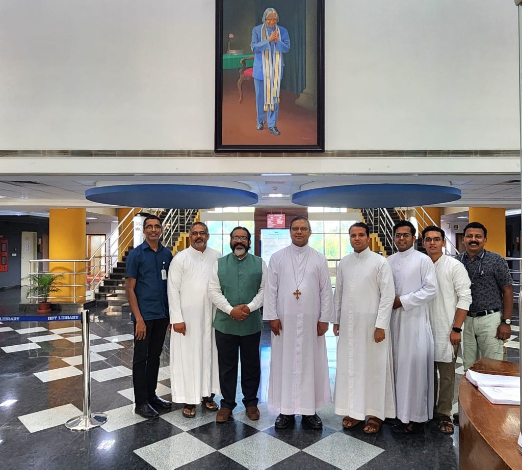 A day with the minds behind ISRO's missions 🔥 Visit to LPSC and IIST, Valiamala by the Management team